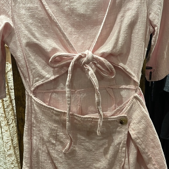 Pink UO romper size 4 - Picture 2 of 3